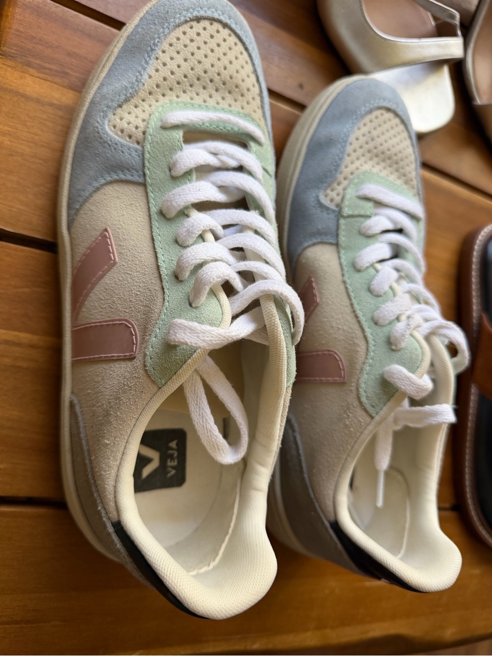 Veja Cream and Pale Green Suede-Trim Sneakers